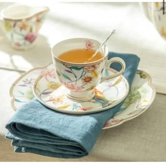 Grace 7 Piece Teaware Set Fine Porcelain Spring Flowers With Hummingbird - Picture 4 of 7